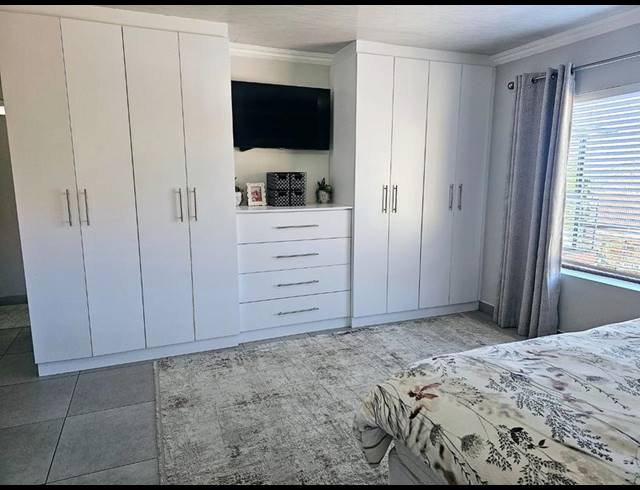 3 BEDROOM HOUSE FOR SALE IN ISLAND VIEW